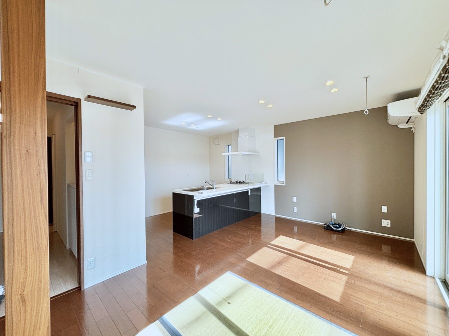 ���r���O �������������͋C�̂k�c�j�͉Ƒ��݂�Ȃ̉��K���  