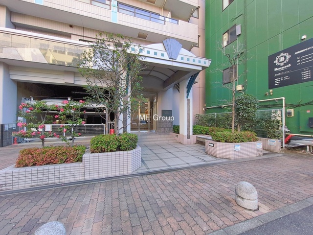 �G���g�����X -