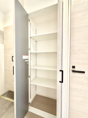 ���̑����� �L�����[�B�|�������G�߂̏��������[���邱�Ƃ��ł��܂��B