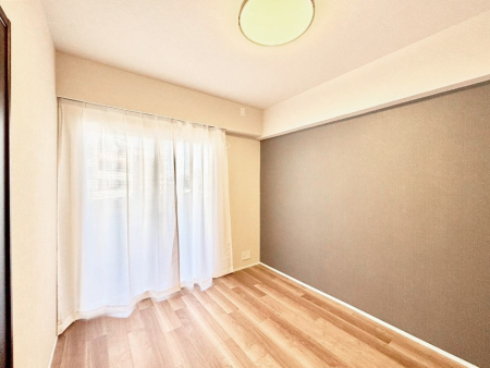 �q������ ����