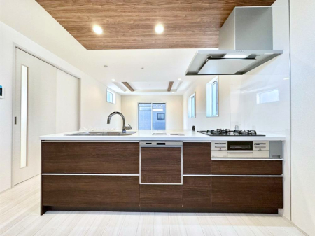 �L�b�`�� �������������I�ɁA�y�����I�V�X�e���L�b�`��  