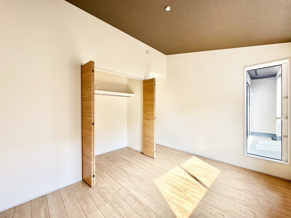 �q������ �q�������ɂ��������߂Ȏ��[�X�y�[�X�����Ղ�̋���