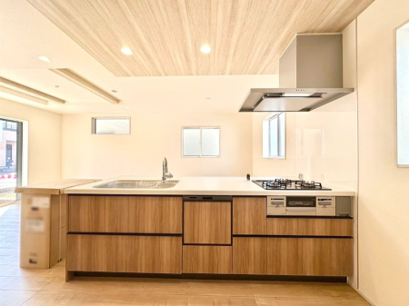 �L�b�`�� �������������I�ɁA�y�����I�V�X�e���L�b�`��  