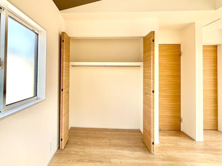 ���[ �����Ղ�̎��[�X�y�[�X�ŉ��K�ɕ�点���� 