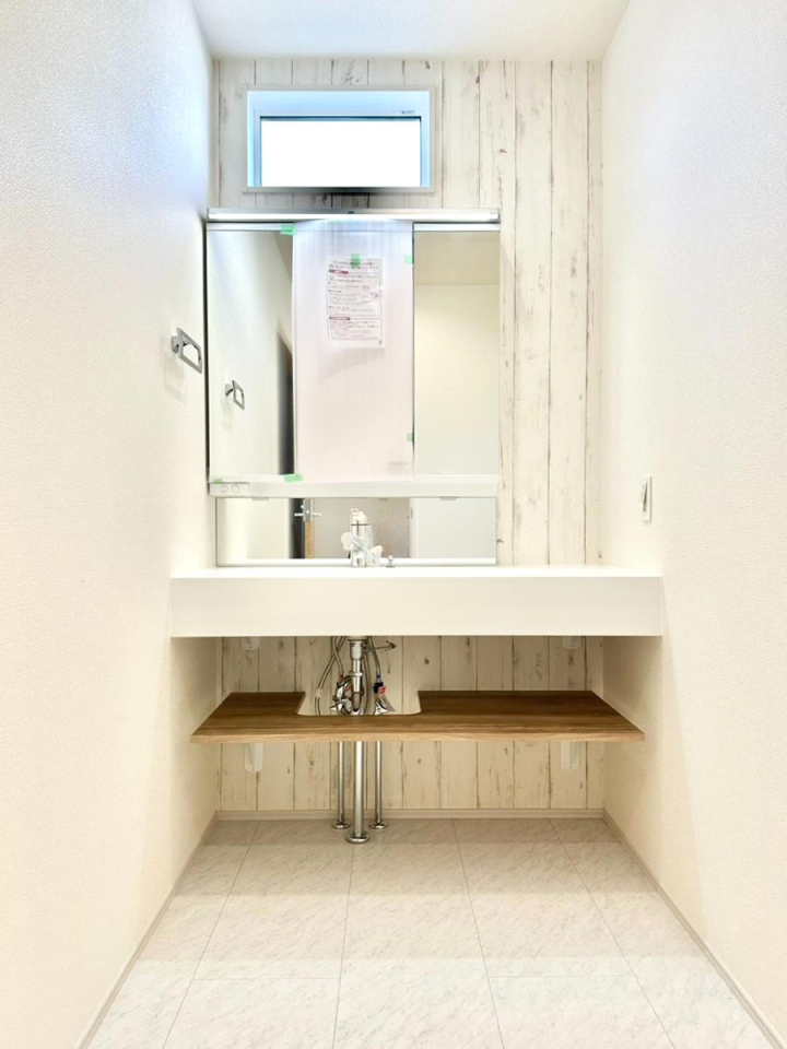 ���ʑ�E���ʏ� �傫�����₷���O�ʋ��Ő�����������ʑ�́A�g�����Ȃ݃`�F�b�N�┧�̂������ɂ������߂ł��B 