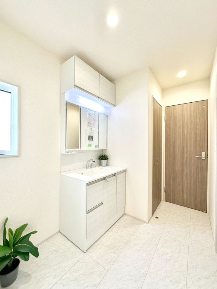 ���ʑ�E���ʏ� ���邢���ʏ��͖����̐g�x�x���y�����ł����Ⴂ�����ł��B