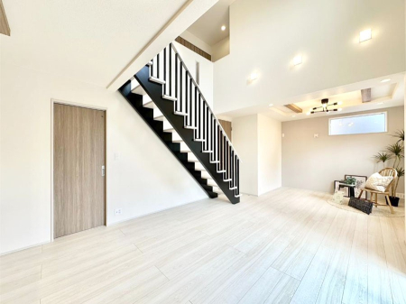 ���r���O ���r���O�K�i���Ƒ��̏Ί�Ɖ�b���Ȃ��ł���܂�  