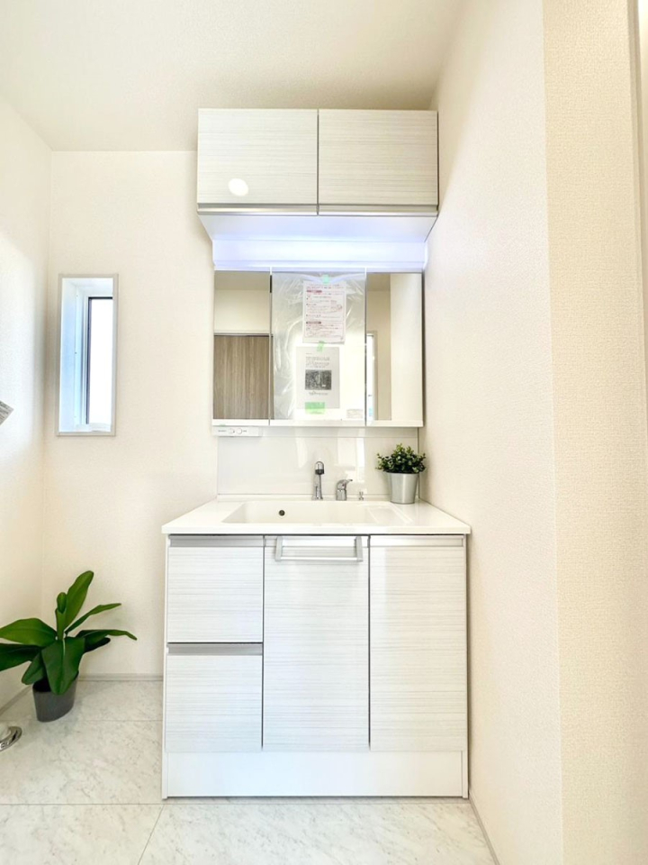 ���ʑ�E���ʏ� �傫�����₷���O�ʋ��Ő�����������ʑ�́A�g�����Ȃ݃`�F�b�N�┧�̂������ɂ������߂ł��B 