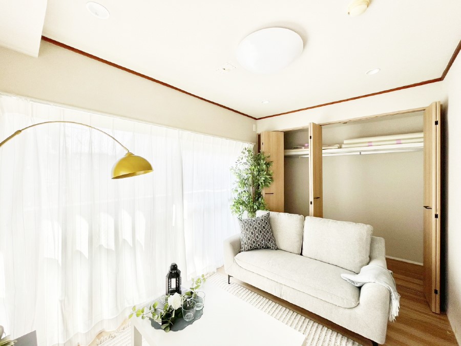 ���̑����� �o���R�j�[���J�������v���X���Ă����m��