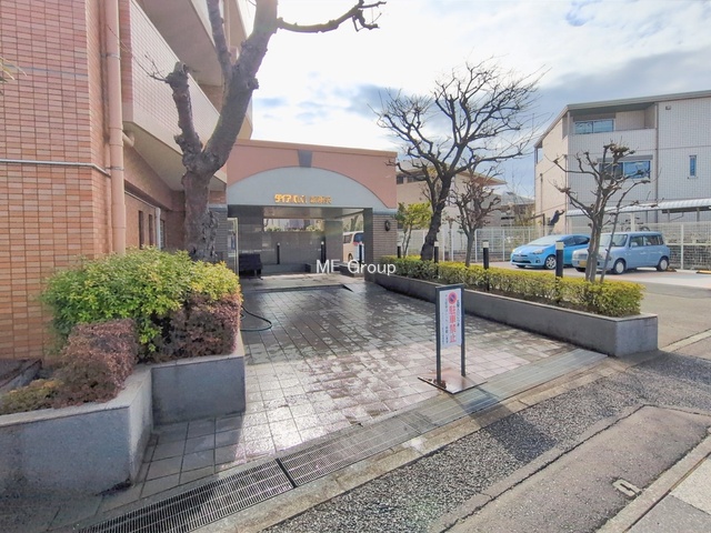 �G���g�����X -