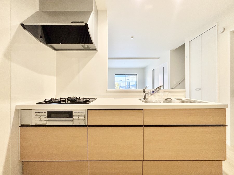 �L�b�`�� �������������I�ɁA�y�����I�V�X�e���L�b�`��  �@