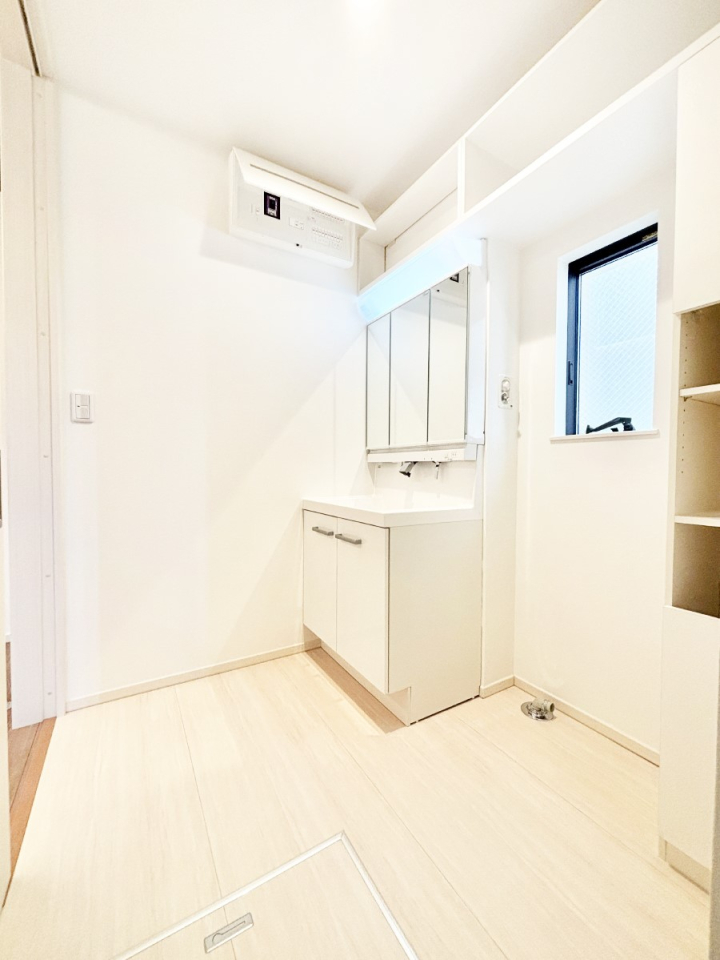 ���̑� ��Ƃ�̐��ʃX�y�[�X�Œ��̐g�x�x�����N���N