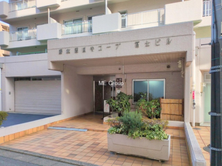 �G���g�����X -