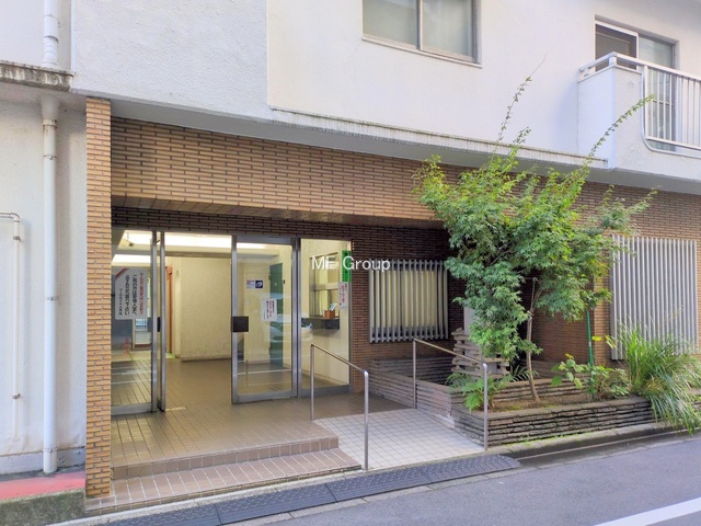 �G���g�����X -