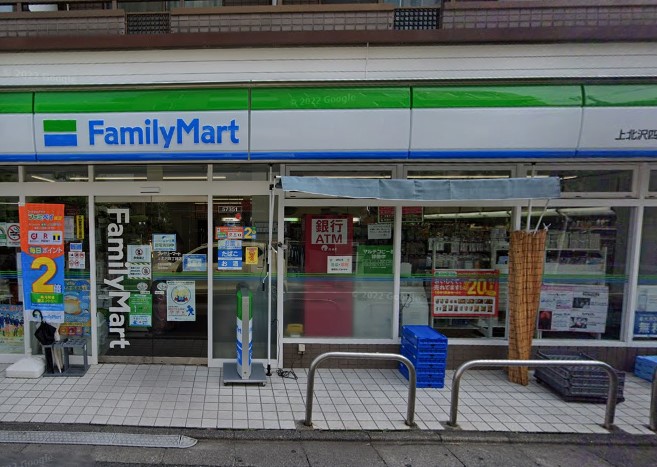 ���ӊ� �R���r�j 300m �t�@�~���[�}�[�g ��k��l���ړX