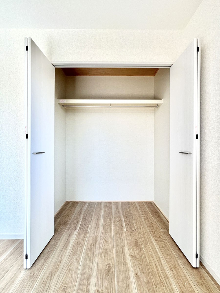 ���[ �����Ղ�̎��[�X�y�[�X�ŉ��K�ɕ�点���� 