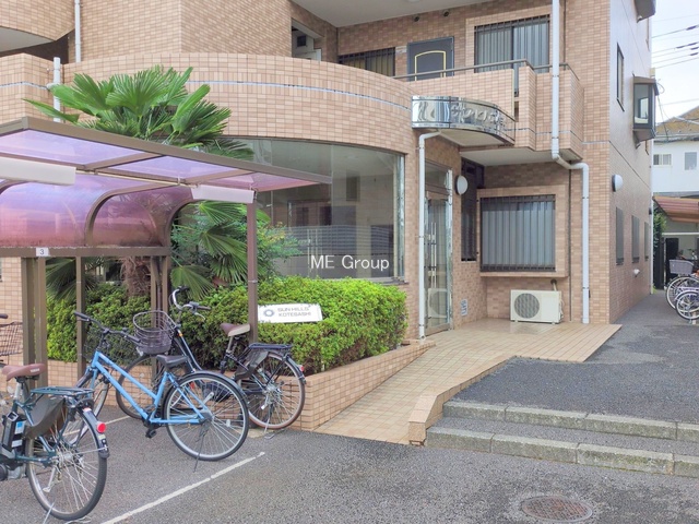 �G���g�����X -