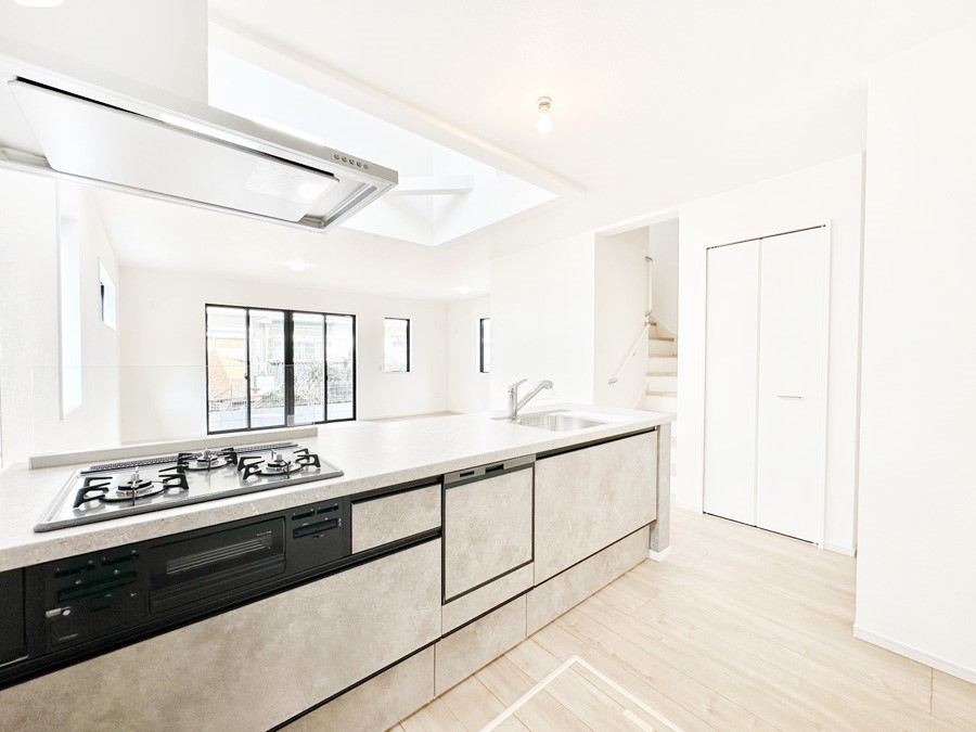 �L�b�`�� �H��@�E�򐅊�E�R���R�����Ȃǃf�U�C�������@�\�������˔������V�X�e���L�b�`���I