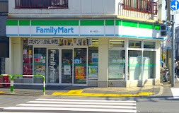 ���ӊ� �R���r�j 100m �t�@�~���[�}�[�g ���\��X