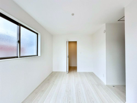 ���̑����� ���邢�o���R�j�[�T�C�h�ɗm����ݒu�B�ڊo�߂̗ǂ��Q���ɁB 