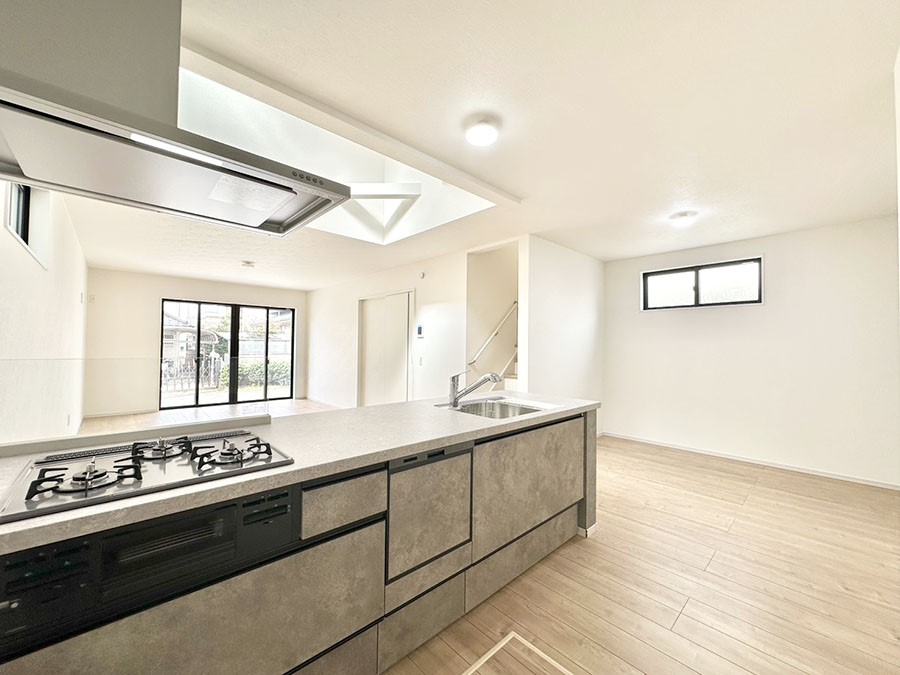 �L�b�`�� �������������I�ɁA�y�����I�V�X�e���L�b�`��  