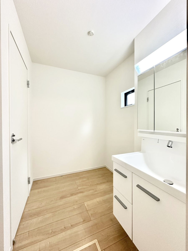 ���ʑ�E���ʏ� ���邢���ʏ��͖����̐g�x�x���y�����ł����Ⴂ�����ł��B