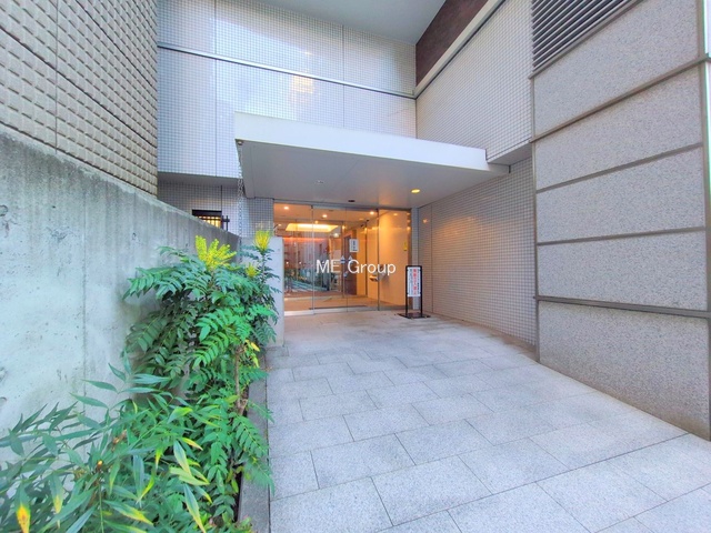 �G���g�����X -