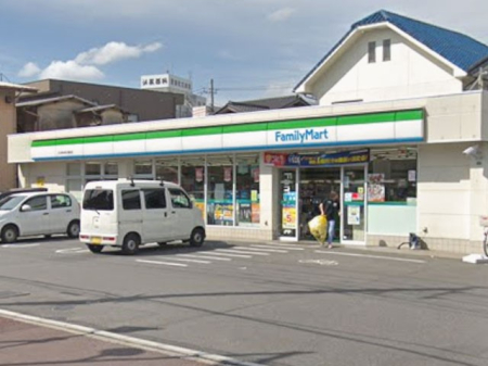 ���ӊ� �R���r�j 400m �t�@�~���[�}�[�g����ؒ������O�X