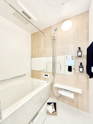 ���� ����̔�������Ă���閾�邢�������̂���o�X���[��