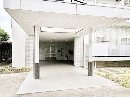 �G���g�����X �������������͋C�̃G���g�����X