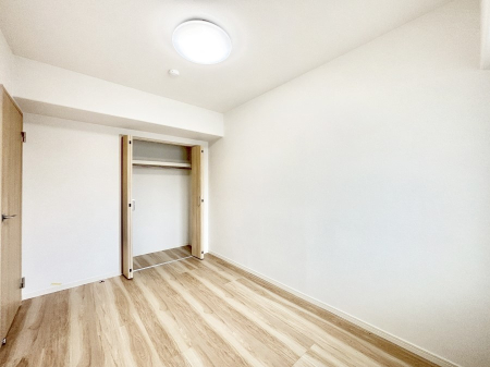 ���̑����� �i�`�������ȃt���[�����O�͂ǂ�ȃC���e���A�ɂ��}�b�`�B