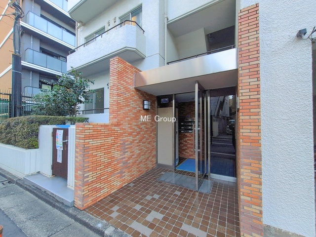 �G���g�����X -