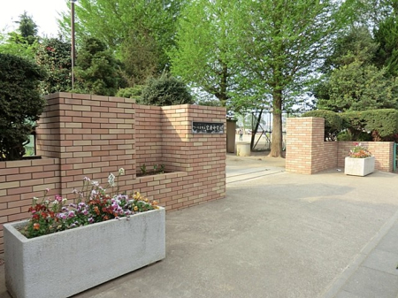 ���ӊ� ���w�Z 1810m �������܎s���{�����w�Z