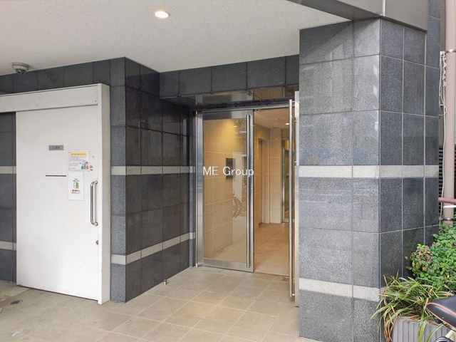 �G���g�����X -