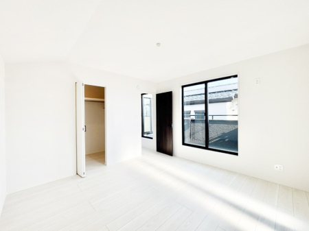 �Q�� �v���C�x�[�g���ԏ[���I��e�ʂ̎��[�͂�������WIC�t���̂������ł��B