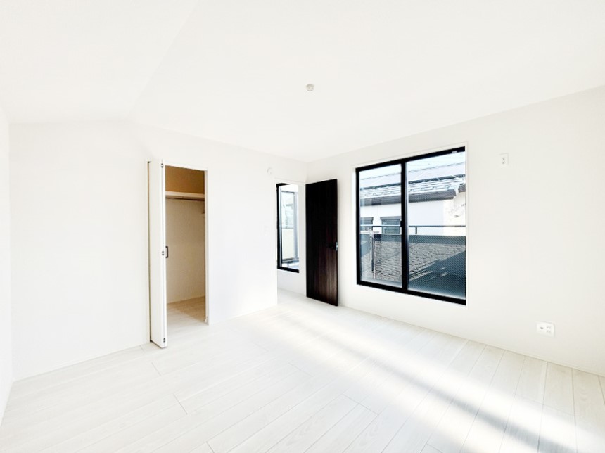 �Q�� �v���C�x�[�g���ԏ[���I��e�ʂ̎��[�͂�������WIC�t���̂������ł��B