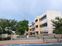 ���ӊ� ���w�Z 330m ���n�旧���a���w�Z