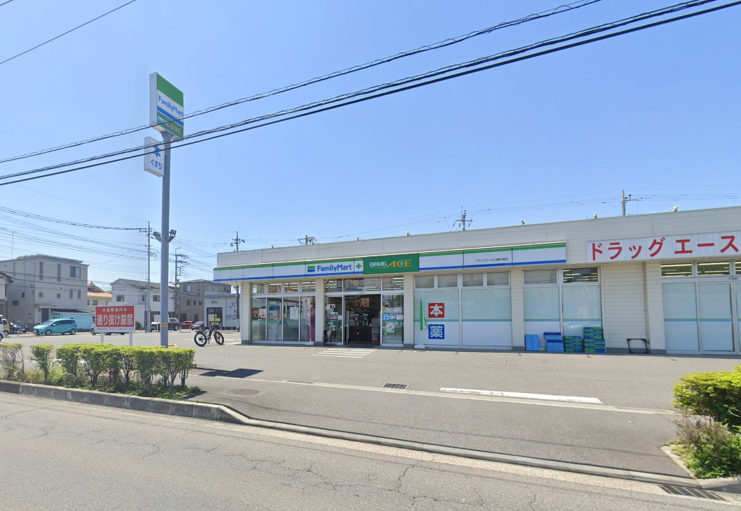 ���ӊ� �R���r�j 700m �t�@�~���[�}�[�g �h���b�O�G�[�X��z�I��X