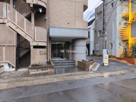 �G���g�����X -