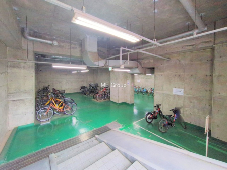 �G���g�����X -