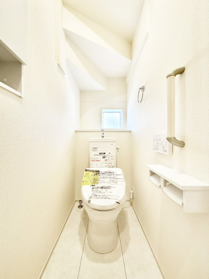 �g�C�� �g�C���͈��S�̂Q�ӏ��I���̃o�^�o�^������S�ł��B 