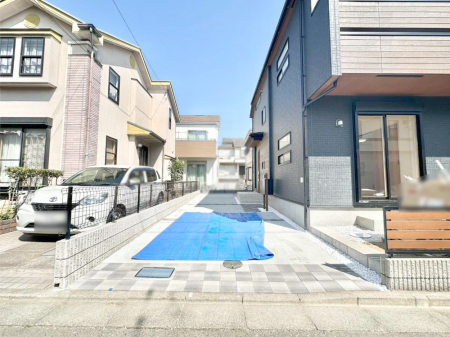  �ڂ̑O�����ԏꂾ�ƉJ�̓�����ʂɂ������������������֗��ł���