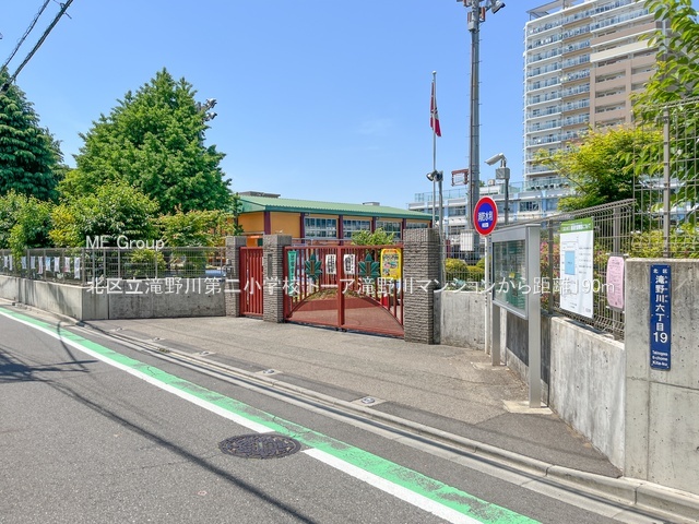 ���ӊ� ���w�Z 190m �k�旧�����񏬊w�Z