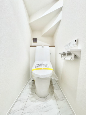 �g�C�� �E�H�V�����b�g�t���g�C����1�K��2�K���ꂼ��ɔz�u����Ă��ĂƂĂ��֗��ł��B 