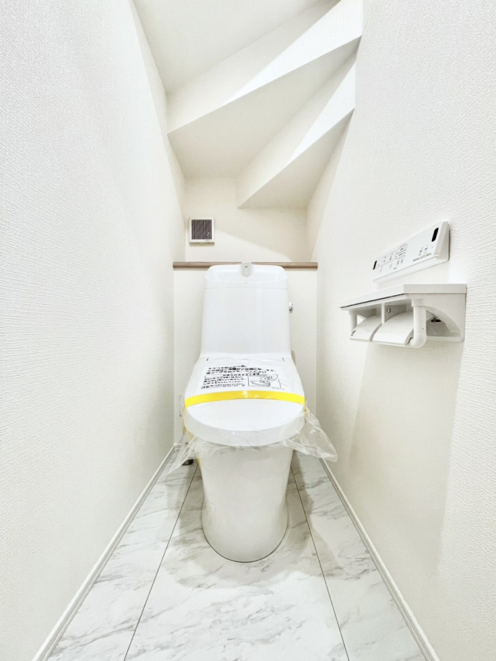 �g�C�� �E�H�V�����b�g�t���g�C����1�K��2�K���ꂼ��ɔz�u����Ă��ĂƂĂ��֗��ł��B 