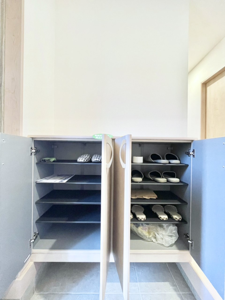 ���� �V���[�Y�{�b�N�X�͂��Ƒ��̎ʐ^��G�߂̃C���e���A�ŏ���I�Ƃ��ĉ��o�ł��܂�  