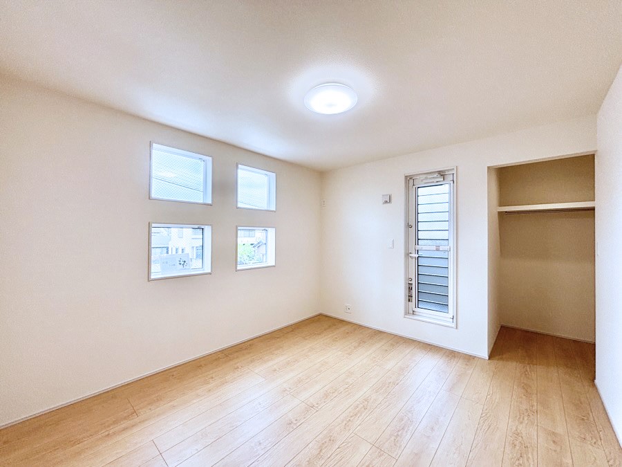 ���̑����� ���[���[�����Ă���̂ŁA���Z�X�y�[�X���L���g���܂��B 