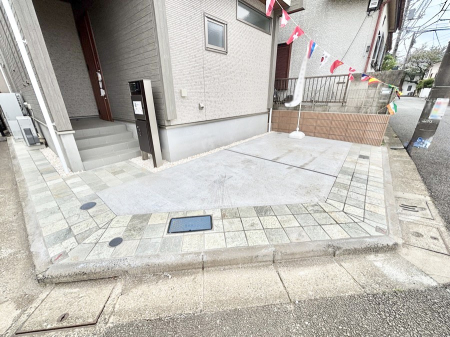  �ڂ̑O�����ԏꂾ�ƉJ�̓�����ʂɂ������������������֗��ł���