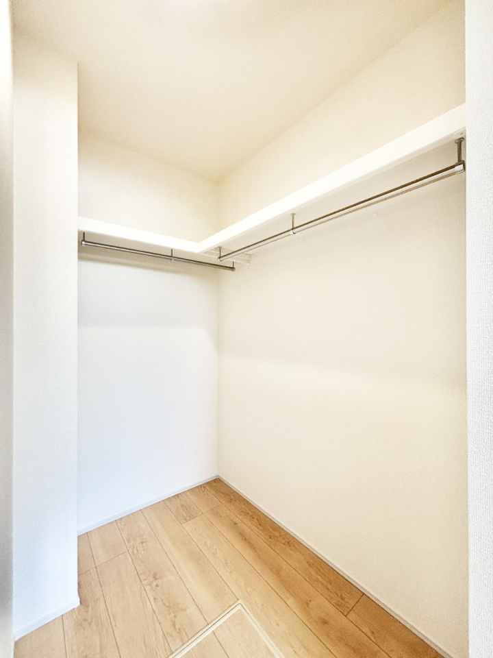 ���̑� �ߗނ��n���K�[�Ɋ|�����܂܎��[�ł���WIC�B�ߗނ̐������ڂ����₷���ĕ֗��ł��I