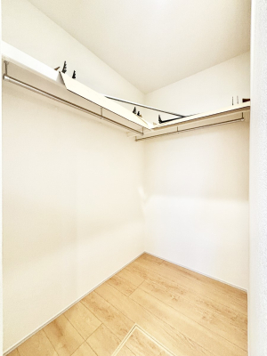 ���[ �P�K�ɂ͉Ƒ��݂�Ȃŋ��L�ł���t�@�~���[�N���[�N